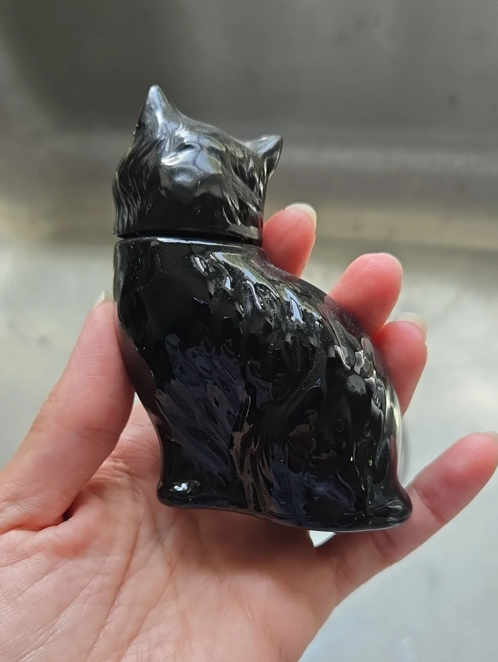 Avon vintage black